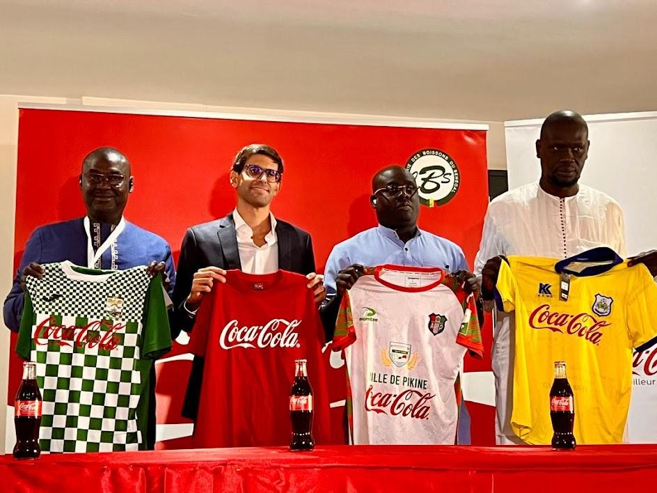 Signature De Partenariat Avec Ibs Jaraaf Pikine Et Gfc Trinquent Avec Coca Cola